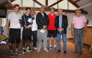 Les finalistes du tournoi open hommes (à gauche) :Damien DE SARS (finaliste), Sebastien AMATO (vainqueur)